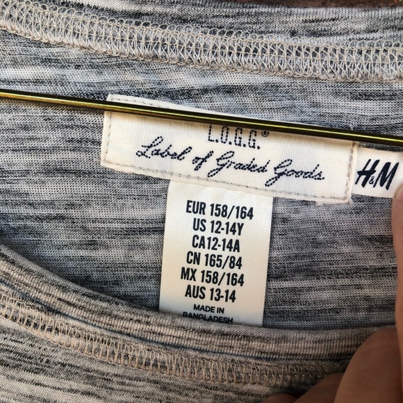 Little Girl’s L.O.G.G. By H&M High Low Graphic Top Size 12-14 - Picture 7 of 7